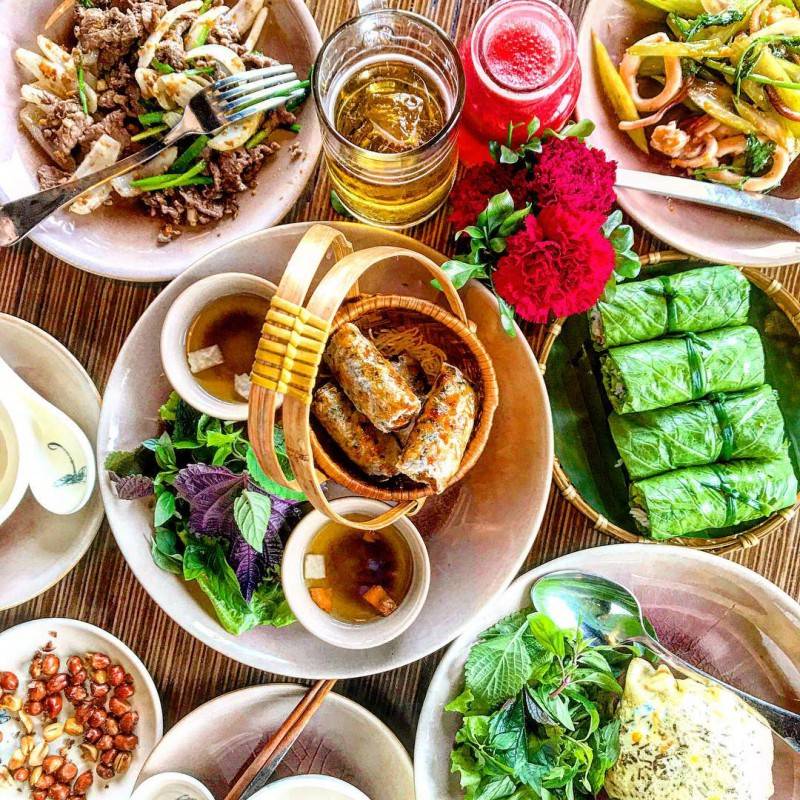 Cau Go Vietnamese Cuisine – Tuyệt mỹ với không gian ẩm thực bao quát toàn cảnh Hồ Hoàn Kiếm