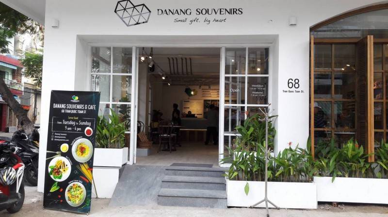 Danang Souvenirs and Coffee - Cà phê không thể bỏ qua khi ghé đến Đà Nẵng