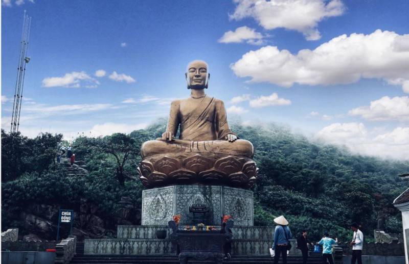Giải ngố với kinh nghiệm đi chùa Yên Tử từ A-Z khi du lịch Hạ Long