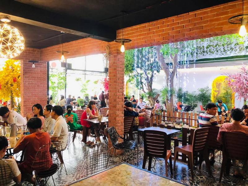 KOI café Phú Yên – Quán cà phê cá Koi đầu tiên tại Phú Yên