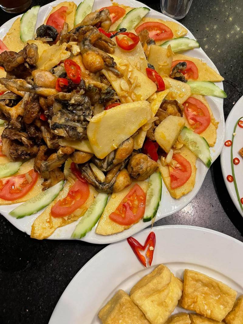 Nhà hàng Khải Hương – 'Bán đảo' hải sản nhỏ xinh với view toàn Vịnh Cửa Lục
