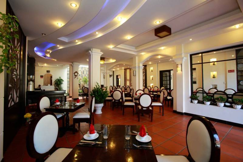 Nhà hàng Ngọc Tuyết Hội An - Tất tần tật những món ăn đặc sản phố cổ