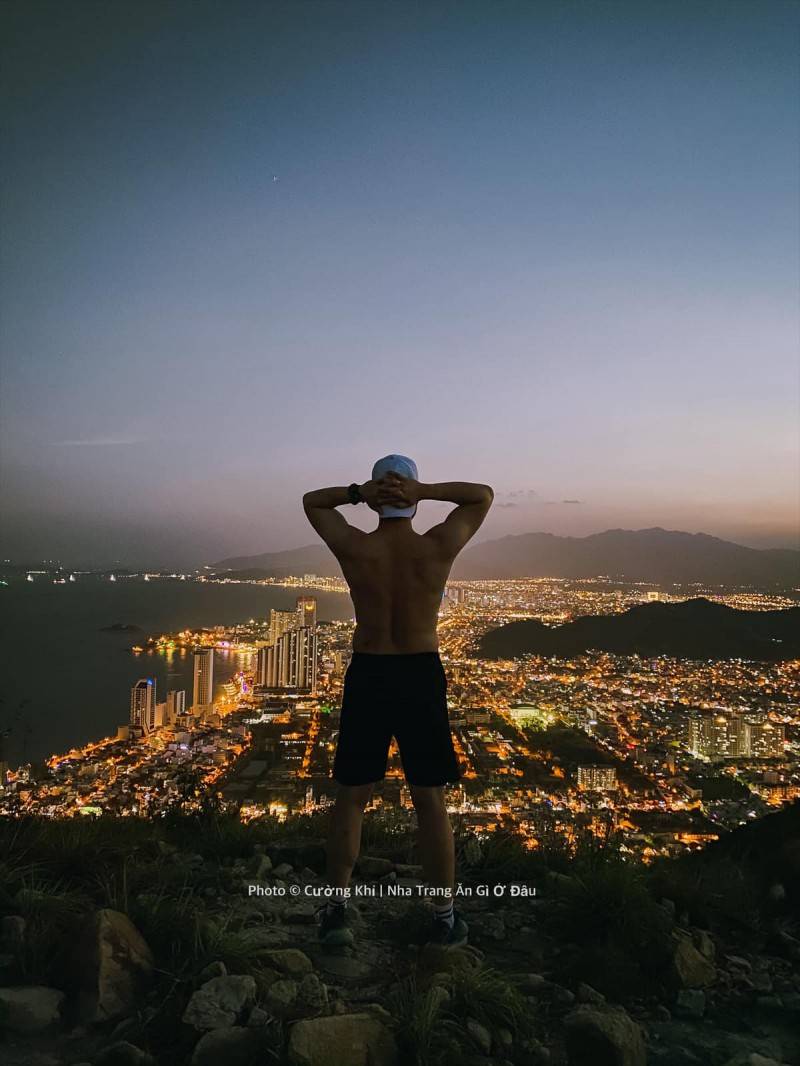 Núi Cô Tiên - Trải nghiệm ngắm Thành phố Nha Trang về đêm cùng blogger Cường Khỉ