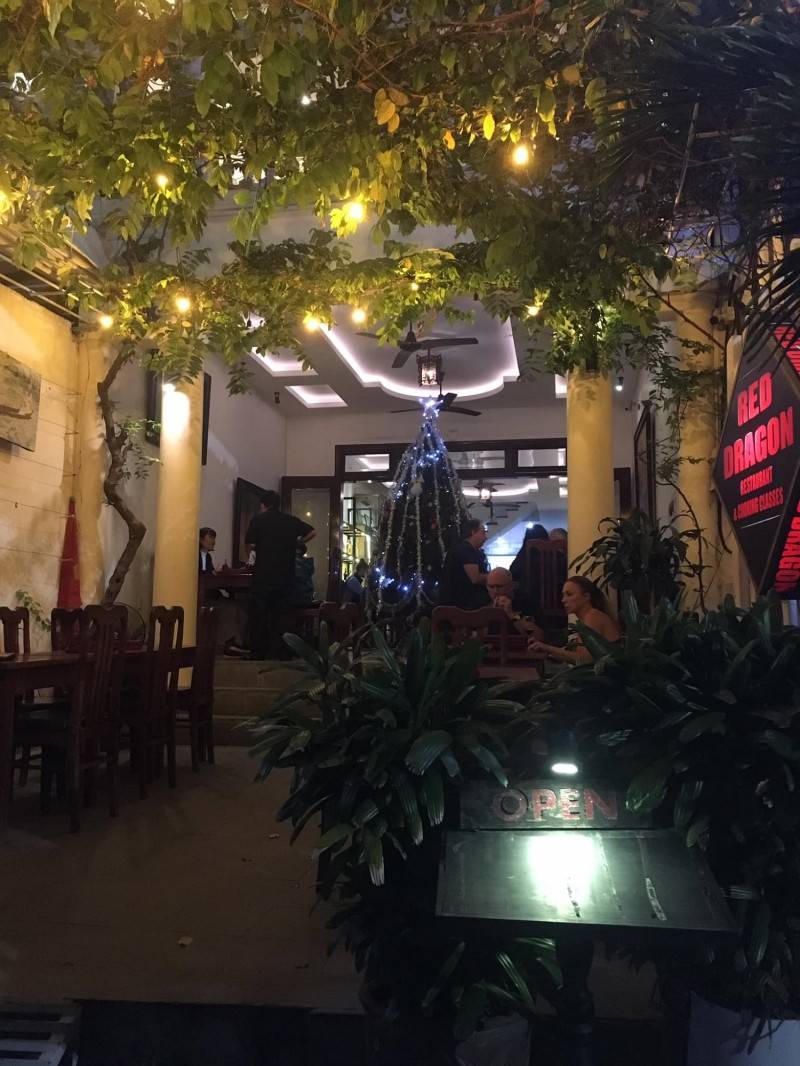 Red Dragon Restaurant Hoi An Thuong thuc huong vi Viet theo phong cach phuong Tay sang trong 1 16189345351