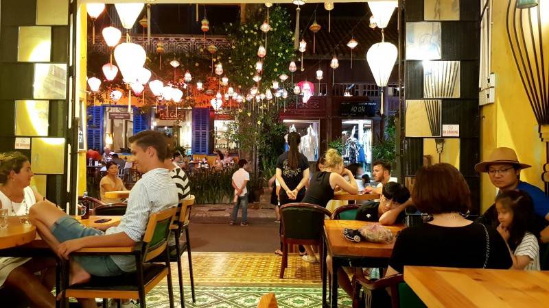 Restaurant &amp; Bar Hồng Phúc II Hoi An - Nhà hàng ngon giá rẻ được đánh giá cao ở phố Hội