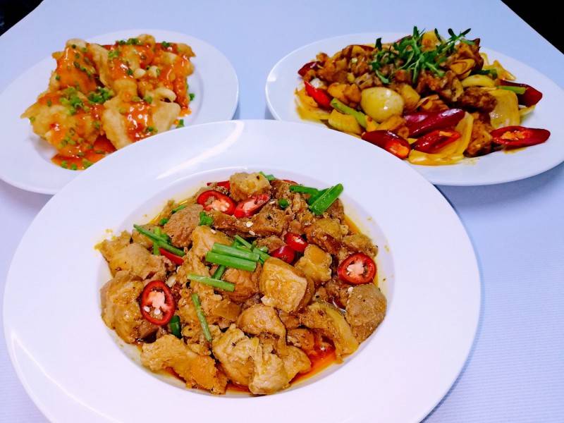 Silk Village Restaurants Hoi An - Nhà hàng phong cách cổ kính với sức chứa hơn ngàn người