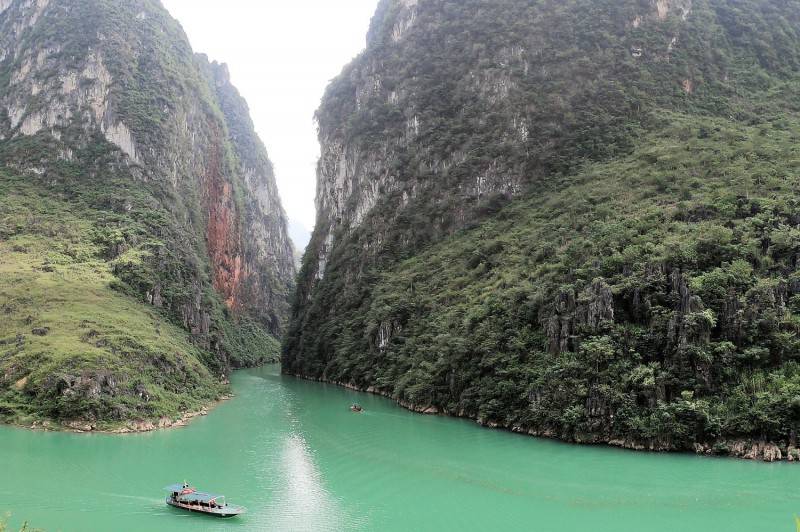 Sông Nho Quế - Khám phá vẻ đẹp vượt dòng thời gian đầy lôi cuốn