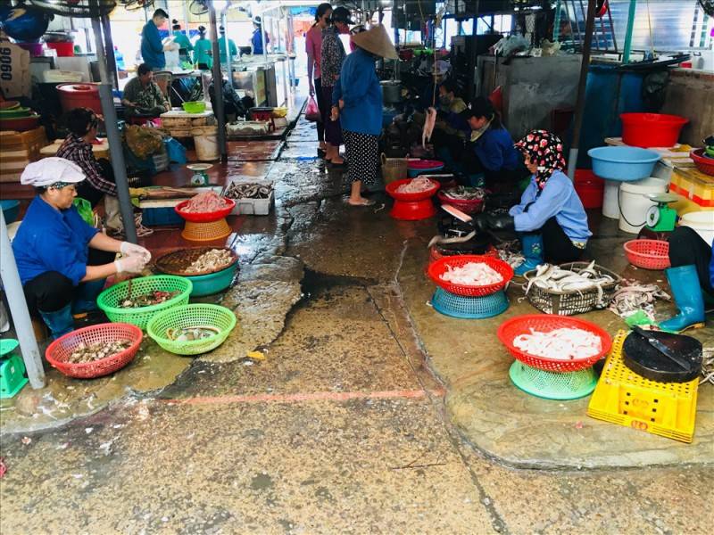 Tất tần tật kinh nghiệm mua hải sản Nha Trang không lo chặt chém