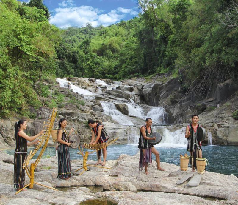 Thác Yang Bay Nha Trang - Con thác đầy e ấp dịu dàng giữa núi rừng nguyên sinh hoang sơ