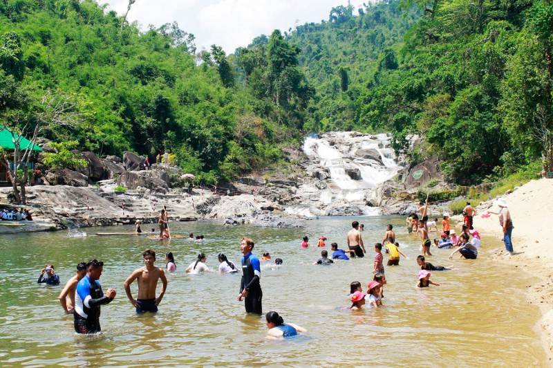 Thác Yang Bay Nha Trang - Con thác đầy e ấp dịu dàng giữa núi rừng nguyên sinh hoang sơ