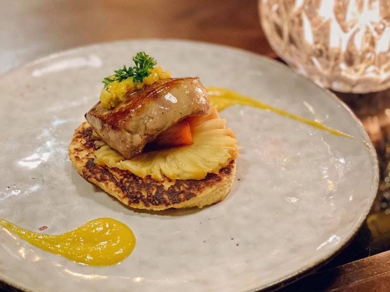 Thưởng thức món Âu chuẩn vị trong không gian lãng mạn của Pincho Tapas Kitchen &amp; Drinks