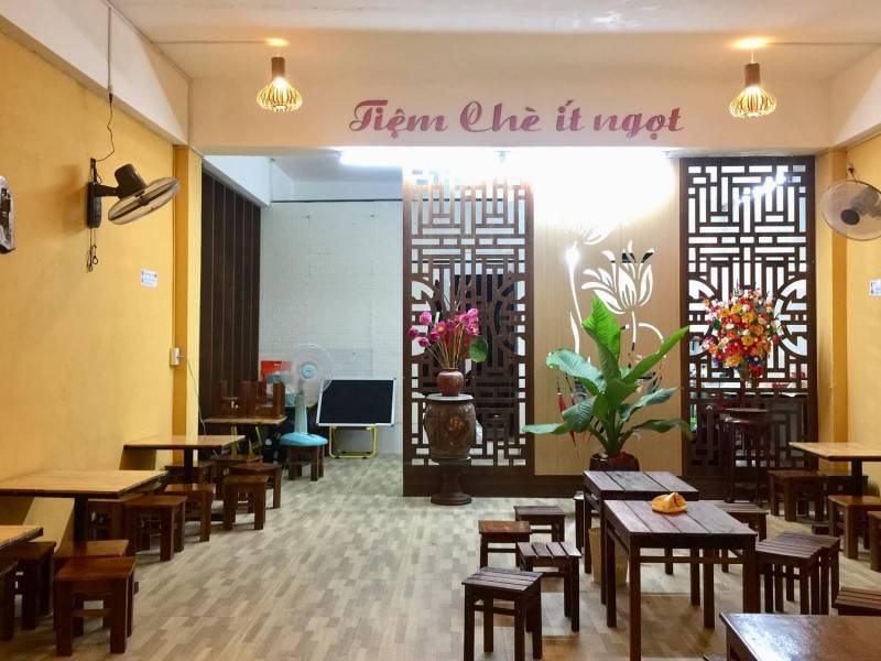 Thưởng thức những món chè Huế đầy hấp dẫn tại chè Mợ Tôn Đích