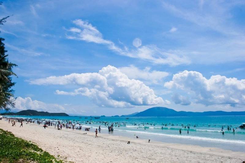 Bãi biển Mỹ Khê Đà Nẵng - Lặng người ngắm nhìn 1 trong 6 bãi biển đẹp nhất hành tinh
