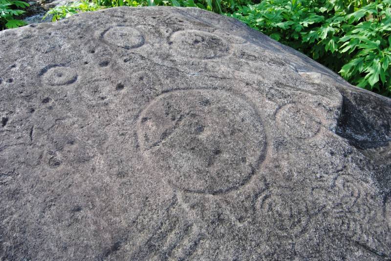 Bãi đá cổ Nấm Dẩn - Hà Giang và những giá trị lịch sử lâu đời