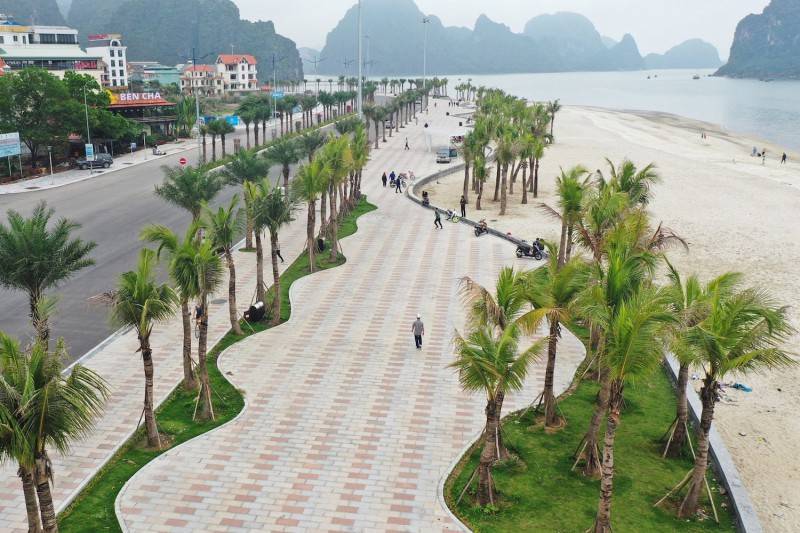 Bãi tắm Hòn Gai – Điểm du lịch mới toanh tại Hạ Long