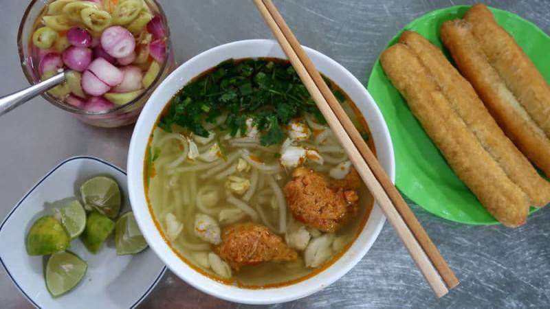 Bánh canh Hội An - Đặc sản phố cổ vạn người mê