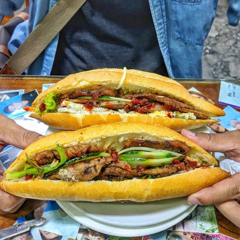 Bánh mì Madam Khánh Hội An - Trải nghiệm bánh mì ngon nhất thế giới