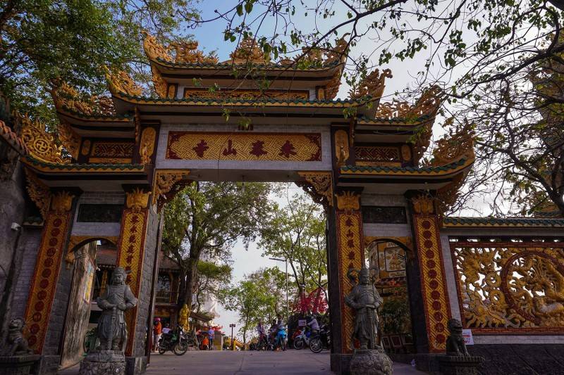 Bật mí cách di chuyển đến chùa Châu Thới cho hội đam mê du lịch