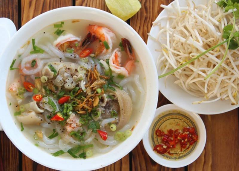 Bật mí Top quán bánh canh ngon Đồng Xoài, hương vị hấp dẫn khó cưỡng