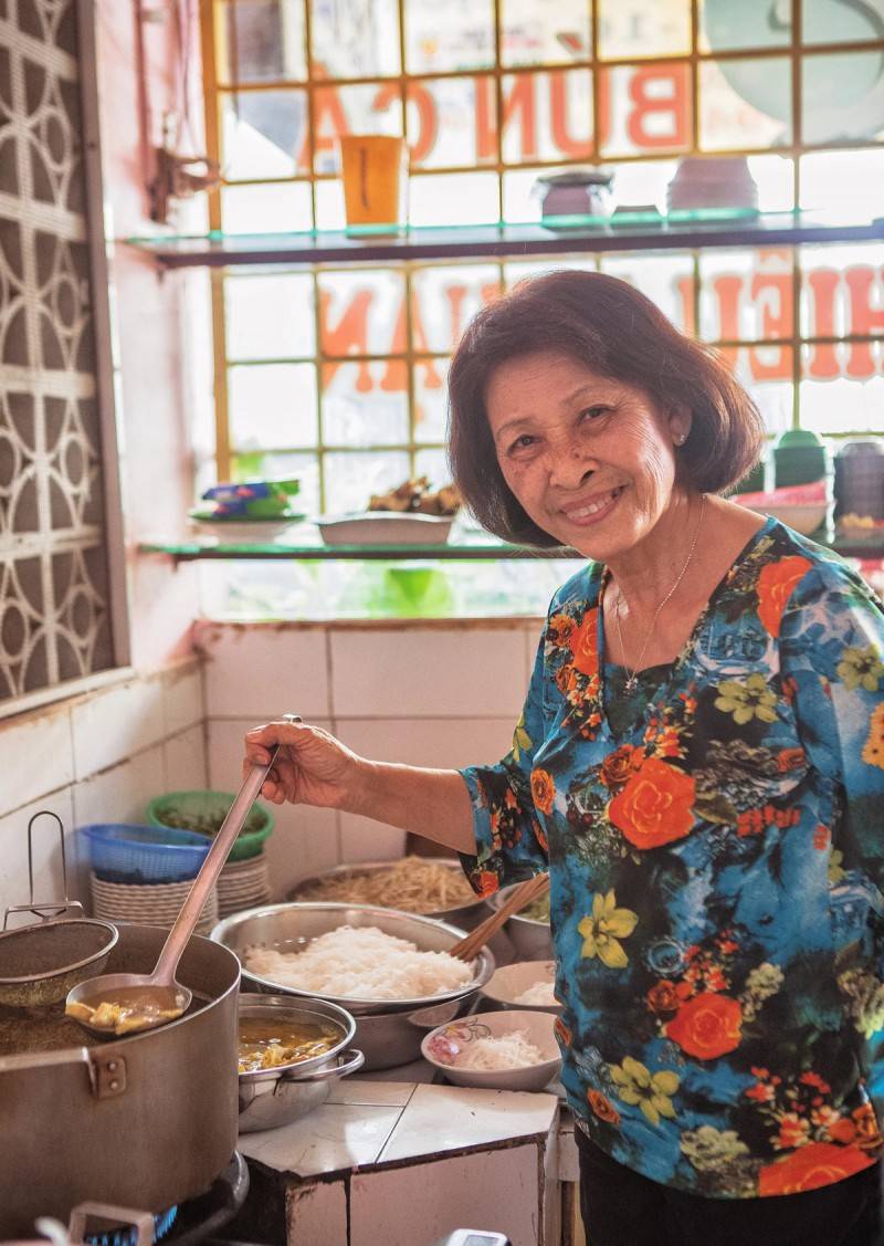 Bún cá Hiếu Thuận, quán ăn bình dân phải thử khi đến An Giang