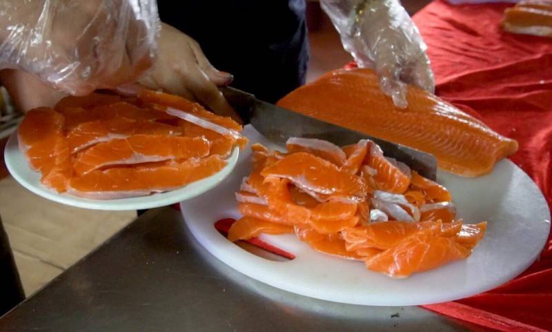Cá hồi Mộc Châu - Vấn vương hương vị món ăn ngon quên lối về