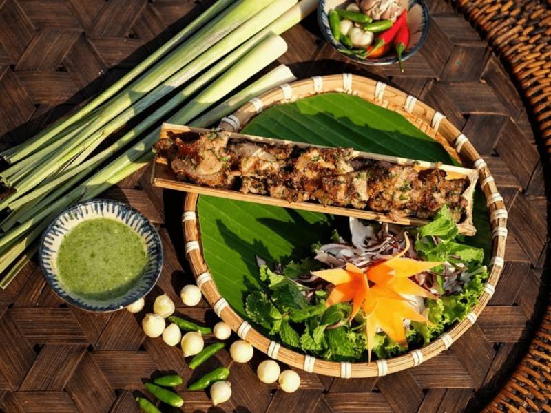 Các món nướng trong lồ ô, điểm thú vị trong ẩm thực Kon Tum