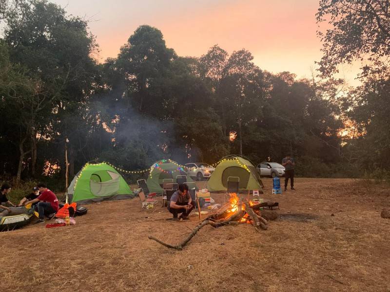 Cắm trại tại trảng cỏ Bàu Lạch, trải nghiệm đáng nhớ của tuổi trẻ