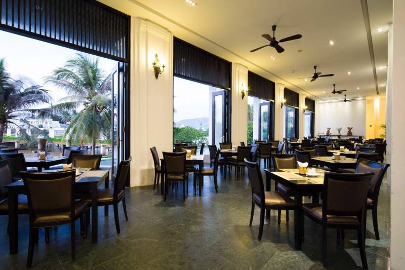 Champa Island restaurant - Nhà hàng chuẩn 5 sao nằm trong khuôn viên khu nghỉ dưỡng cao cấp