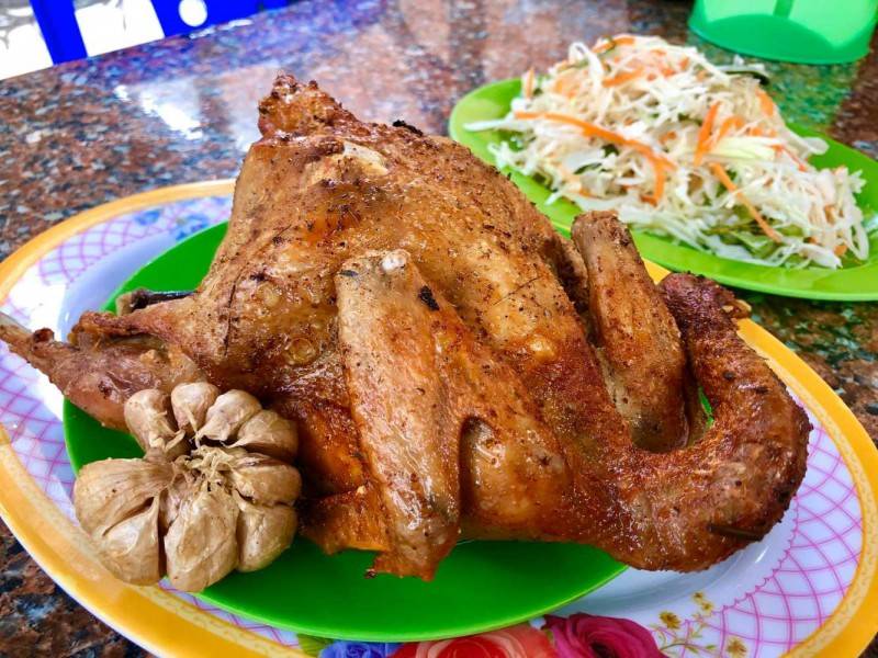 Check-in Hồ Ô Thum để thưởng thức món gà đốt đặc sản An Giang