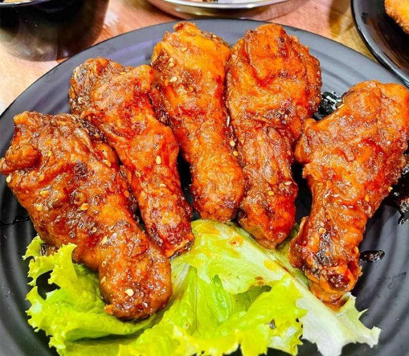 Chicken Plus Bến Tre, nhà hàng chuyên phục vụ các món gà