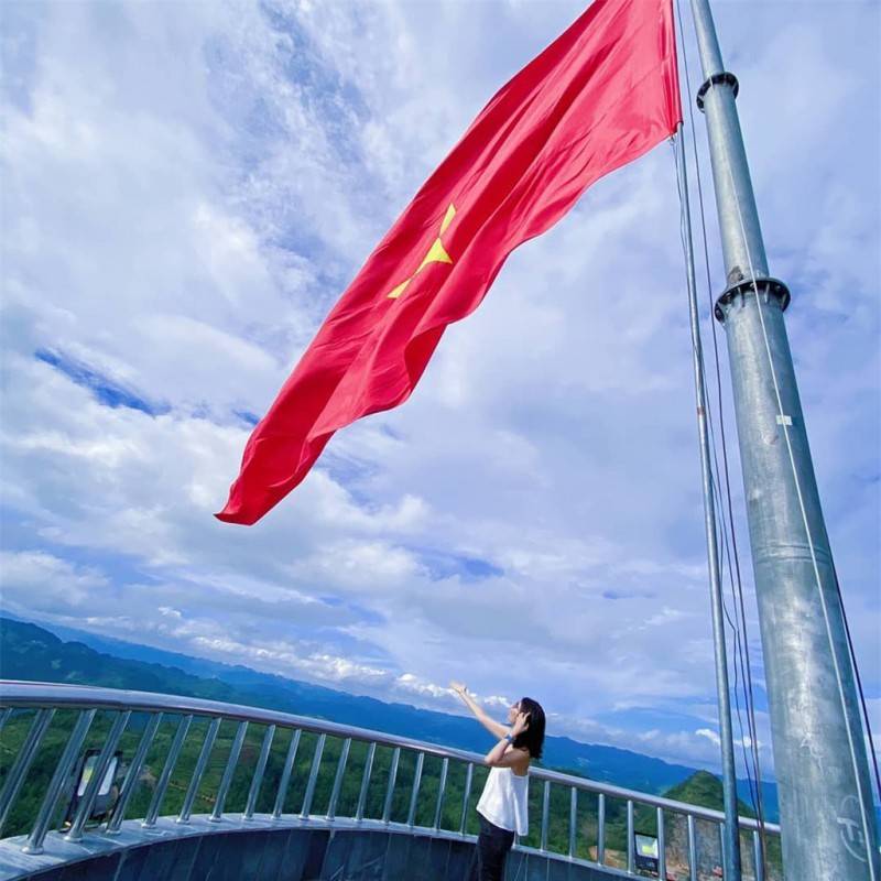 Chinh phục cực bắc Việt Nam và check-in cột cờ Lũng Cú