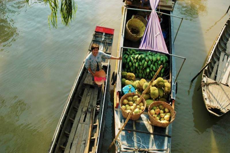 Chợ nổi Cà Mau, nét độc đáo của miền Tây sông nước