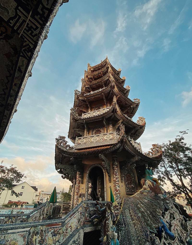 Chùa Linh Phước - Chùa Ve Chai - Khám phá ngôi chùa có 11 cái nhất và kiến trúc đặc sắc ở Đà Lạt
