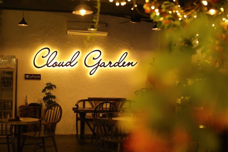 Cloud Garden Coffee Shop – Trải nghiệm cà phê hồ cá Koi lạ mắt tại Đà Nẵng