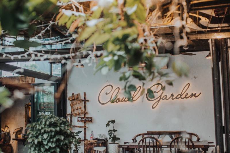 Cloud Garden Coffee Shop – Trải nghiệm cà phê hồ cá Koi lạ mắt tại Đà Nẵng