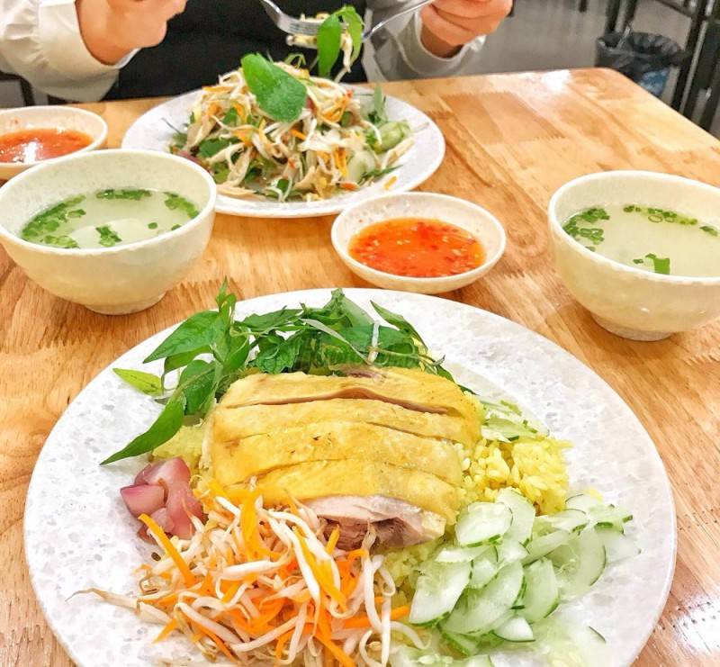 Cơm Gà Phú Yên và những quán cơm ngon nức tiếng mà bạn không nên bỏ lỡ
