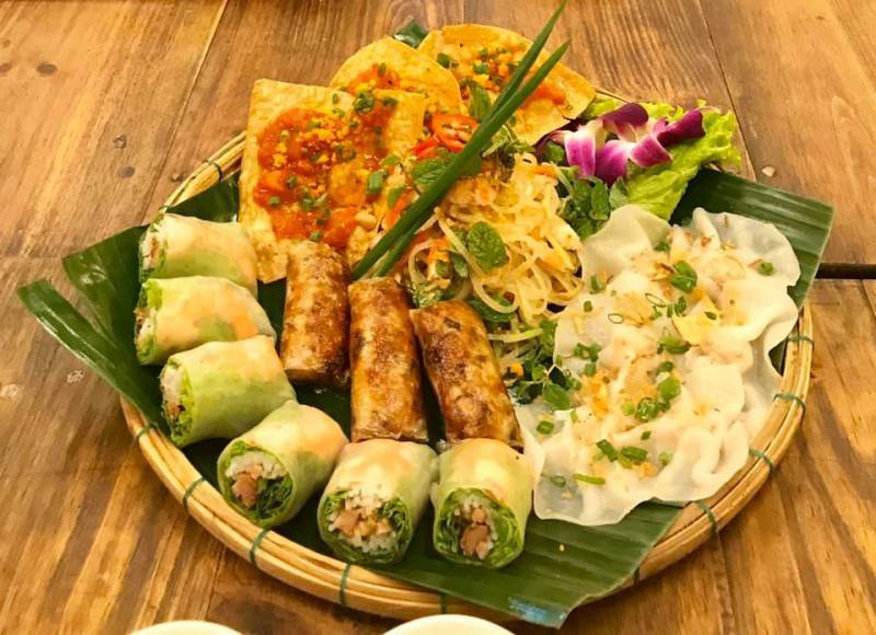 Com Linh restaurant Hoi An - Nhà hàng đặc sản Hội An và các món ăn Việt