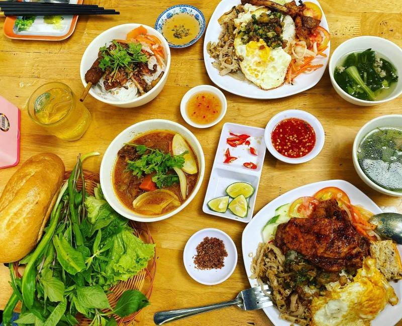 Cơm niêu Diệu Hiền, quán ăn tin dùng của thực khách khi du lịch Bình Phước