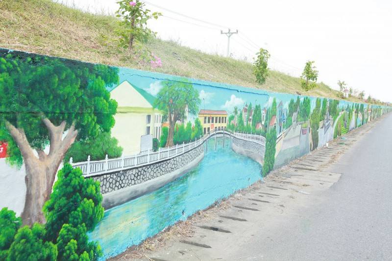 Con đường bích họa Ninh Bình - Vẻ đẹp cổ tích qua tranh