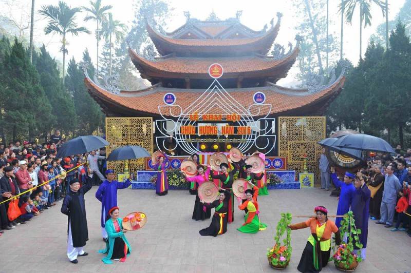 Cùng 3vi.vn khám phá lễ hội chùa Hương - Nét đẹp văn hóa dân tộc Việt