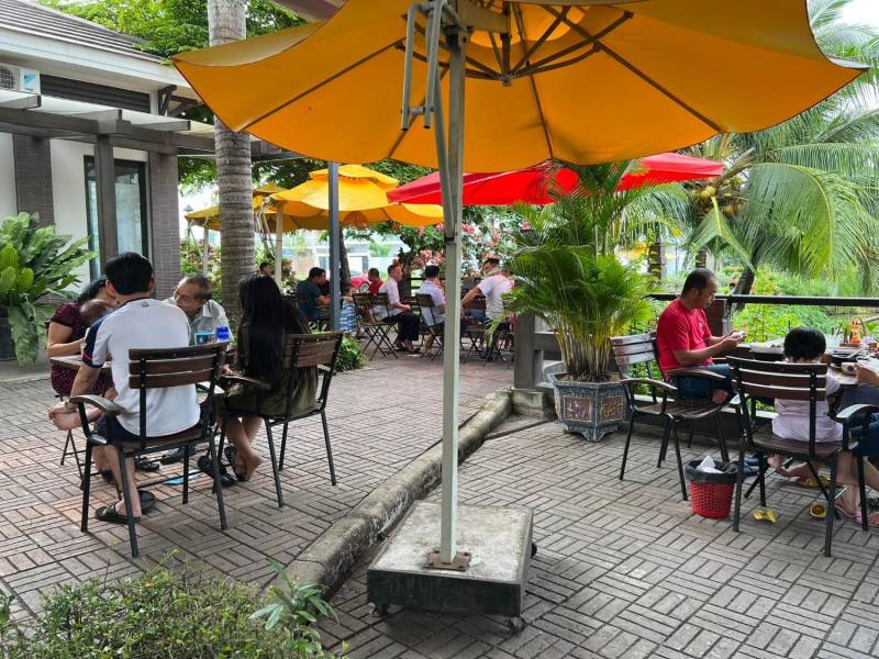 Cuối tuần nhớ ghé quán Cafe Nam Long Garden Cần Thơ có view hồ thơ mộng