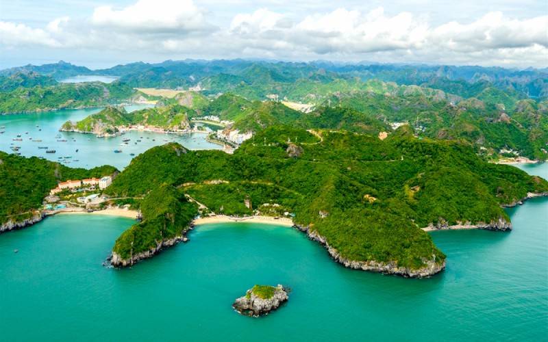 Đảo Cát Bà - Vẻ đẹp của hòn ngọc xanh khiến vịnh Hạ Long cũng phải ghen tị