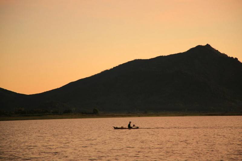 Dạo quanh Biển hồ Pleiku hòa mình vào thiên nhiên trong lành