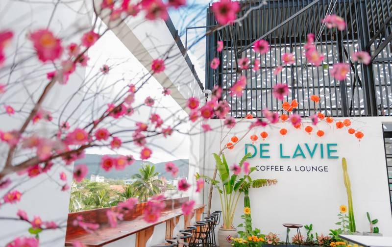 De Lavie Coffee Lounge Côn Đảo với không gian sân thượng đẹp mê hồn