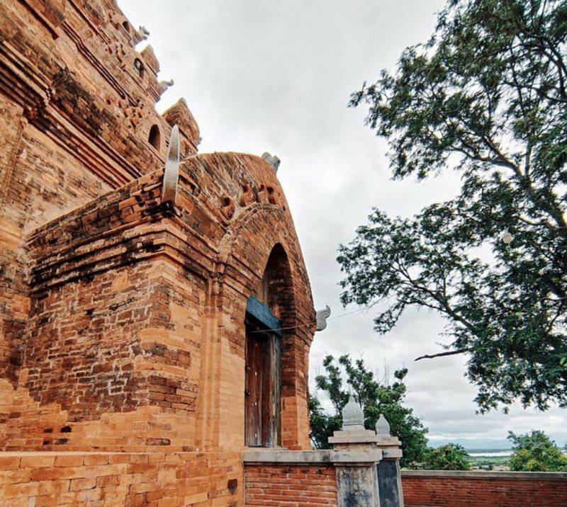 Đền tháp Po Rome Ninh Thuận, kiến trúc tuyệt mĩ của người Chăm xưa