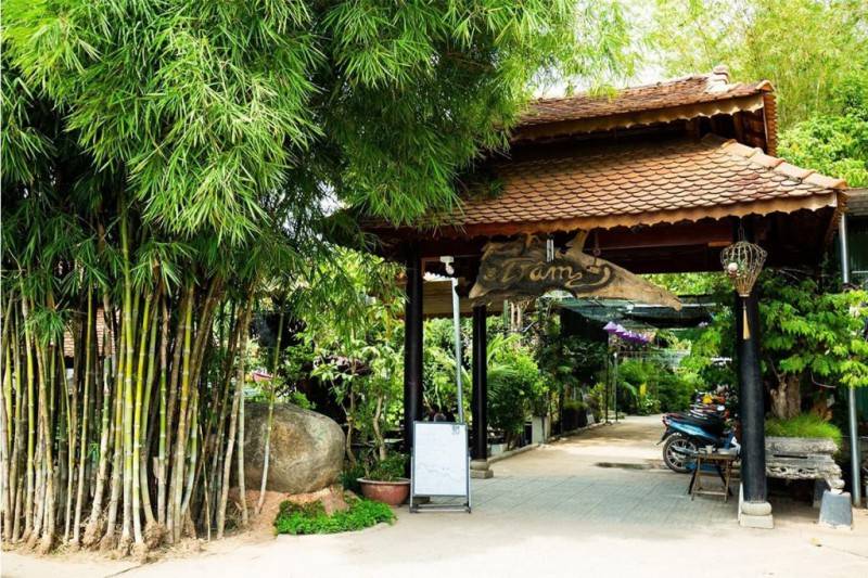 Đến Trầm Koi Garden Coffee tận hưởng không gian  nhà vườn an tĩnh
