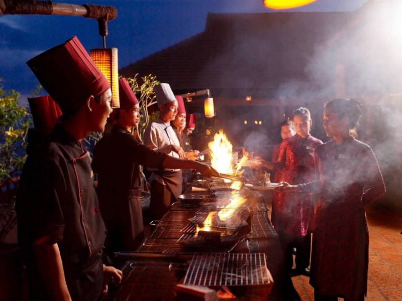 Điểm danh nhà hàng view biển Phan Thiết đẹp lung linh