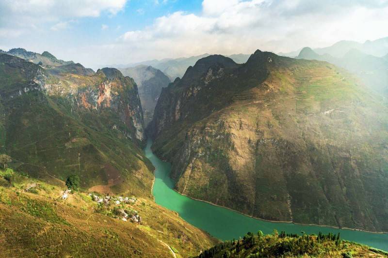 Dốc Tà Làng - Hà Giang: Xứng danh cung đường hiểm trở nhất vùng biên viễn
