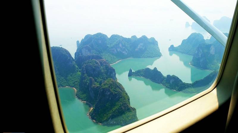 Du lịch Hạ Long - Cùng Phạm Duy Long ngắm nhìn Hạ Long từ thủy phi cơ