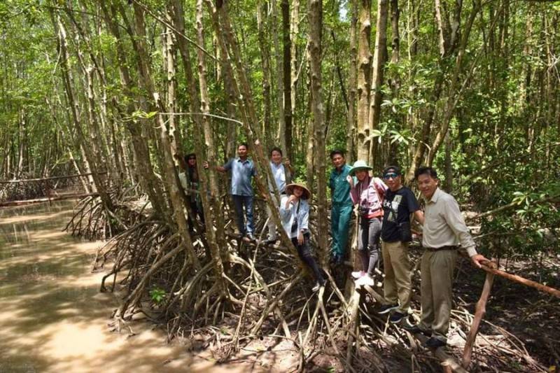 Ghé Điểm du lịch cộng đồng Hoàng Hôn, khám phá sông nước Cà Mau